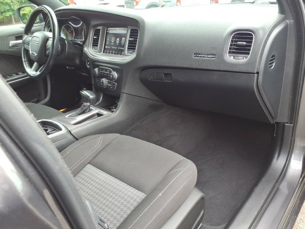 Used 2023 Dodge Charger SXT w/ Blacktop Special Edition AWD/4WD image 10