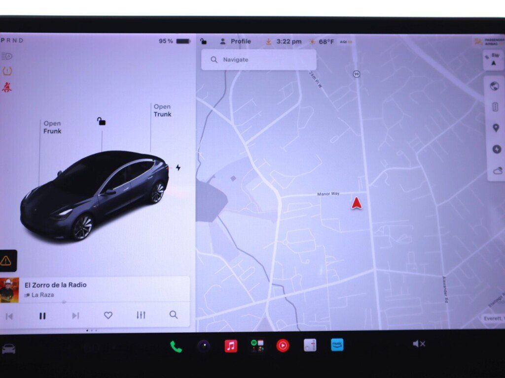 Used 2018 Tesla Model 3 Long Range RWD image 11