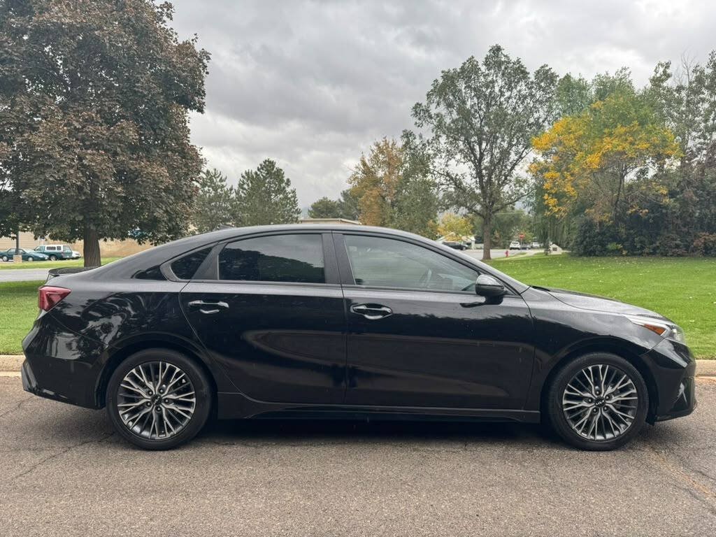Used 2022 Kia Forte GT-Line w/ GT-Line Technology Package FWD image 2