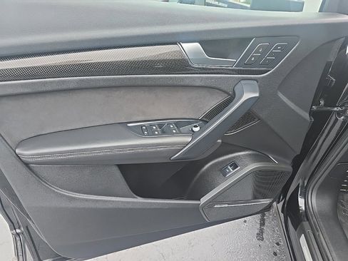 Used 2023 Audi SQ5 Premium Plus w/ Premium Plus Package image 18