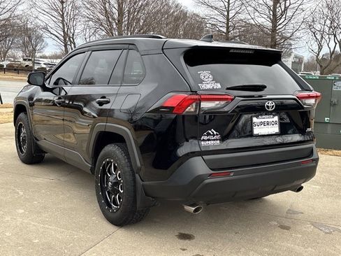 Used 2021 Toyota RAV4 XLE w/ Convenience Package image 10