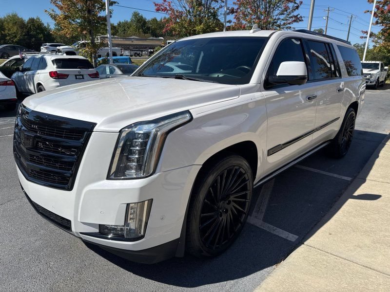 Used 2018 Cadillac Escalade ESV Premium Luxury RWD image 3