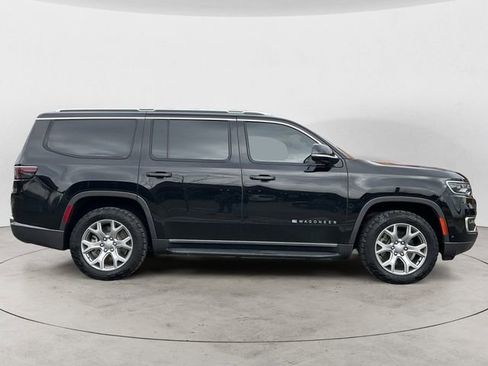 Used 2022 Jeep Wagoneer Series II AWD/4WD image 6
