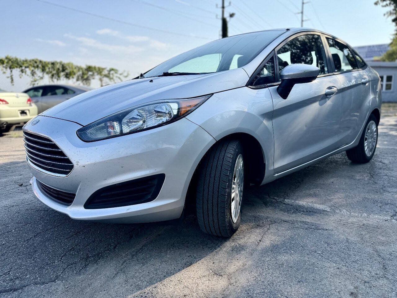 Used 2014 Ford Fiesta S FWD image 7