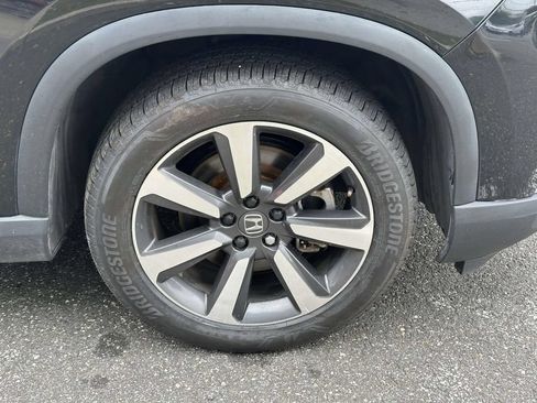 Used 2023 Honda Pilot Touring image 10
