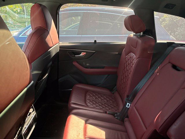 Used 2023 Audi SQ7 Prestige AWD/4WD image 5