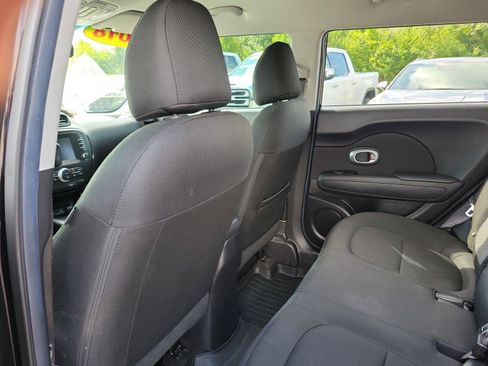 Used 2018 Kia Soul + FWD image 15