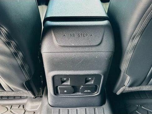 Certified 2022 Ford Bronco Wildtrak AWD/4WD image 25