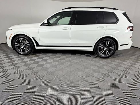 Certified 2024 BMW X7 xDrive40i w/ M Sport Package image 7