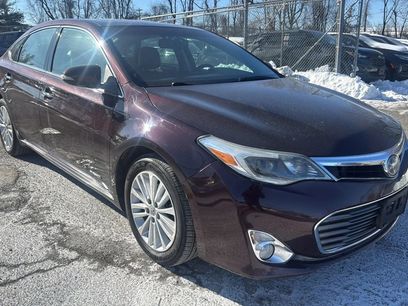 Used 2014 Toyota Avalon Limited w/ Technology Package