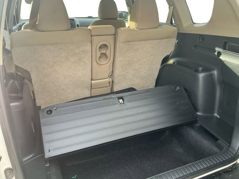 Used 2011 Toyota RAV4 2WD image 21