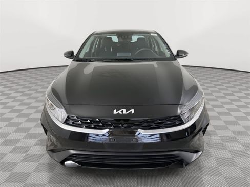 Used 2024 Kia Forte LXS w/ LXS Technology Package FWD image 3