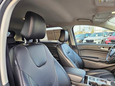 Used 2022 Ford Edge Titanium w/ Equipment Group 301A image 13
