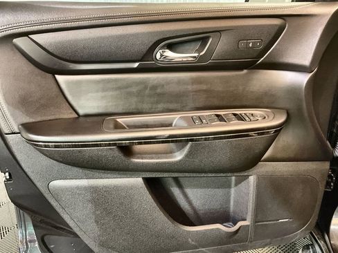 Used 2017 GMC Acadia Limited SLT image 20