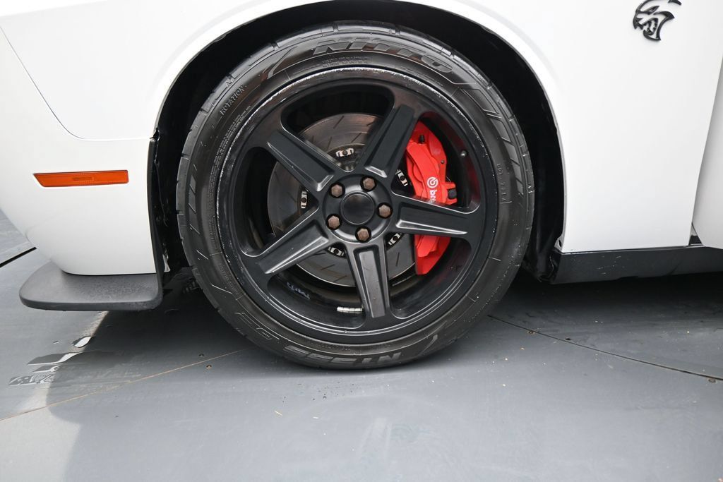Used 2016 Dodge Challenger SRT Hellcat RWD image 27