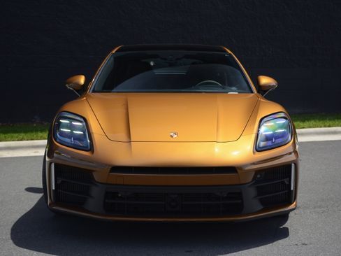 Certified 2025 Porsche Panamera 4 AWD/4WD image 10