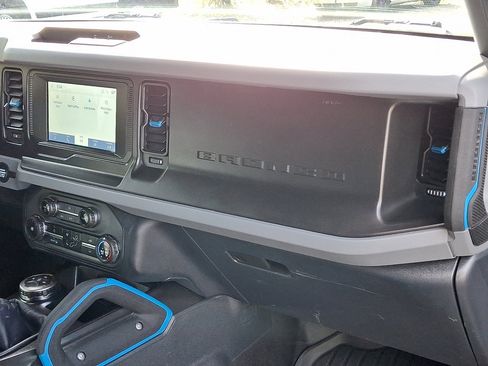 Used 2023 Ford Bronco Black Diamond image 11