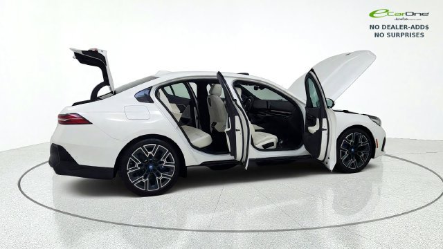 Used 2025 BMW i5 eDrive40 w/ M Sport Package AWD/4WD image 19