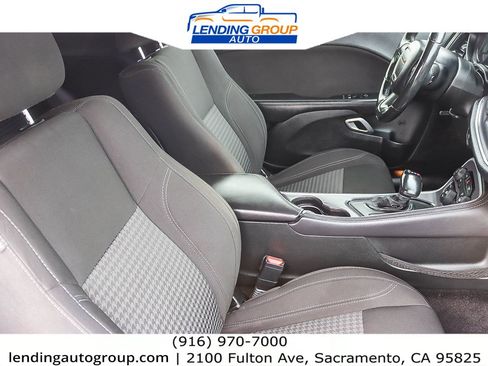 Used 2018 Dodge Challenger SXT w/ Blacktop Package image 15