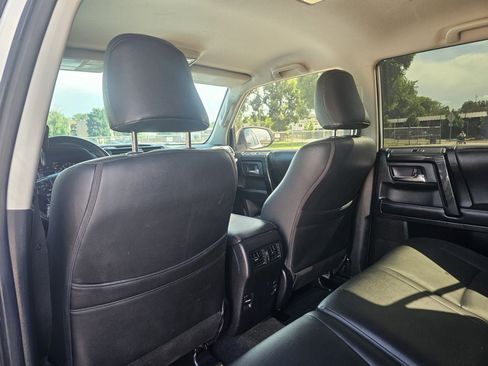 Used 2019 Toyota 4Runner TRD Off-Road AWD/4WD image 28