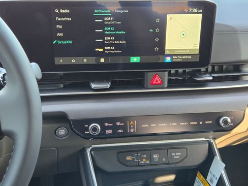 New 2026 Kia Carnival EX image 30