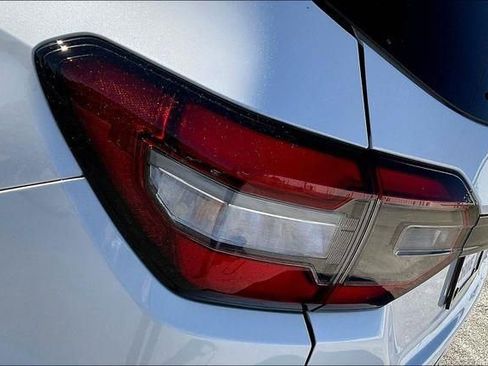 Used 2025 Honda Pilot Touring image 23