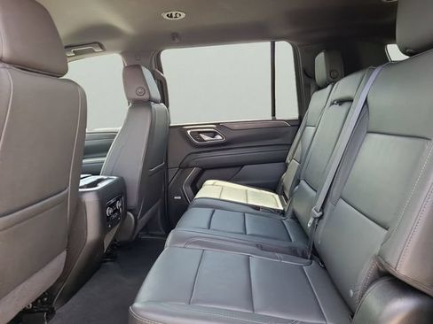 Used 2024 Chevrolet Suburban LT AWD/4WD image 8