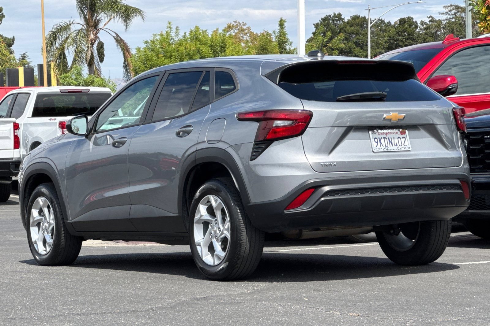 Used 2024 Chevrolet Trax LS w/ LS Convenience Package FWD image 7