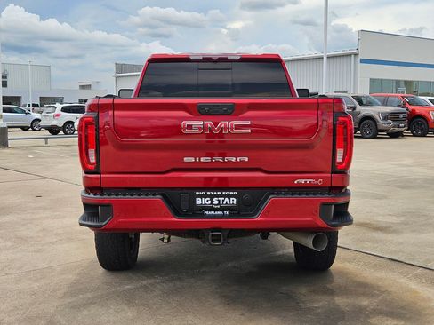 Used 2022 GMC Sierra 2500 AT4 w/ AT4 Preferred Package AWD/4WD image 5