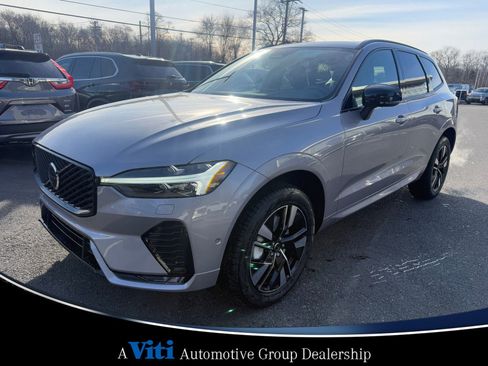 Used 2026 Volvo XC60 B5 Plus w/ Protection Package Premier image 4