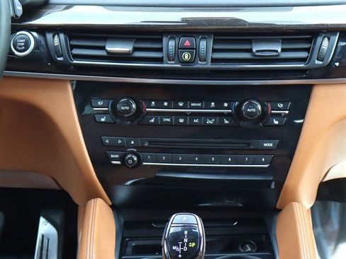 Used 2017 BMW X6 xDrive50i image 16