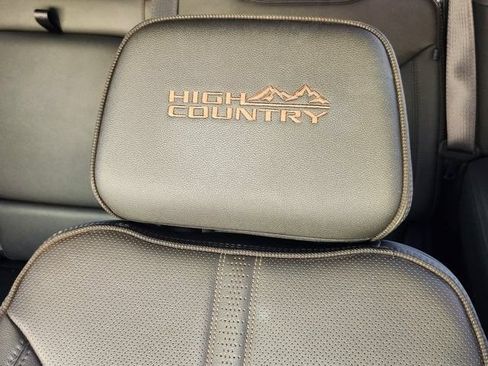 Used 2022 Chevrolet Silverado 1500 High Country w/ High Country Premium Package AWD/4WD image 24