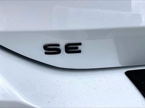 New 2026 Volkswagen Tiguan SE R-Line AWD/4WD image 7