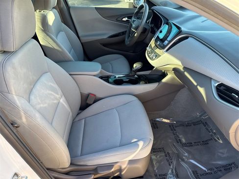 Used 2022 Chevrolet Malibu LS image 16