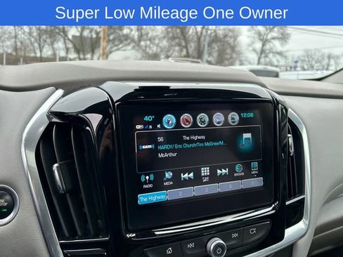 Used 2019 Chevrolet Traverse LT w/ LT Premium Package image 16