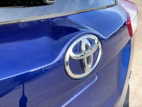 Used 2015 Toyota RAV4 LE image 29