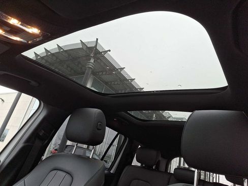 Certified 2023 Mercedes-Benz GLB 250 4MATIC image 11