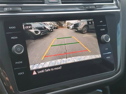 Certified 2023 Volkswagen Tiguan SE image 30