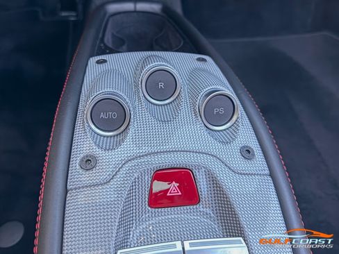 Used 2015 Ferrari 458 Spider image 19