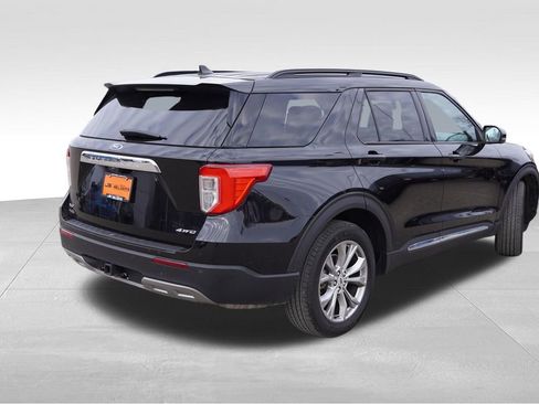 Certified 2023 Ford Explorer XLT w/ Equipment Group 202A image 6