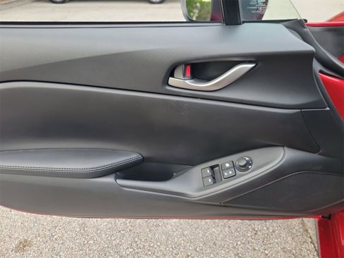 Used 2024 MAZDA MX-5 Miata Sport image 9