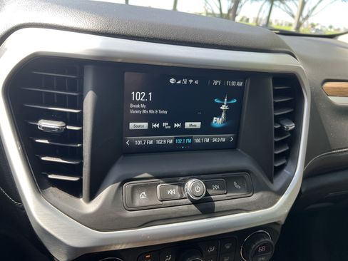 Used 2019 GMC Acadia SLE FWD image 21