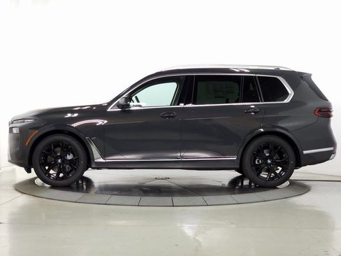 Used 2026 BMW X7 xDrive40i w/ Premium Package image 4