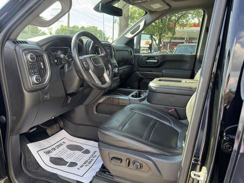 Used 2022 GMC Sierra 2500 Denali AWD/4WD image 2