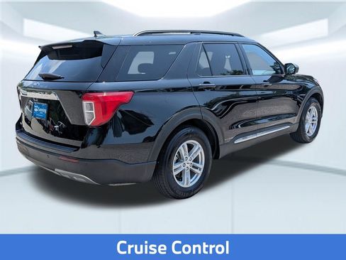 Used 2023 Ford Explorer XLT w/ Equipment Group 202A RWD image 7