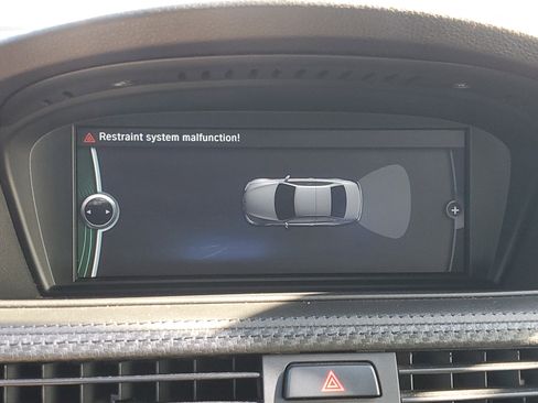 Used 2013 BMW M3 Convertible w/ Premium Pkg image 24