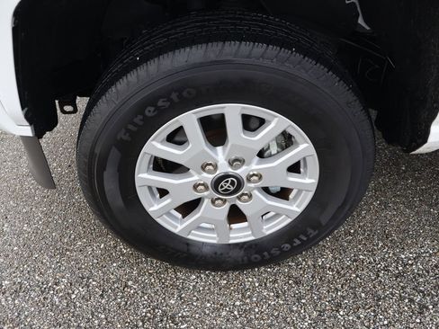 Certified 2024 Toyota Tacoma SR image 4