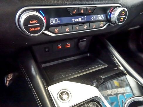 Used 2024 Nissan Altima 2.5 SL AWD/4WD image 24