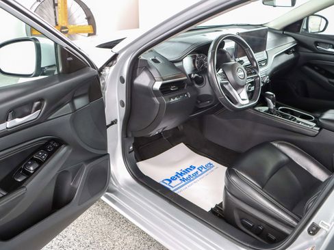 Used 2023 Nissan Altima 2.5 SL image 3