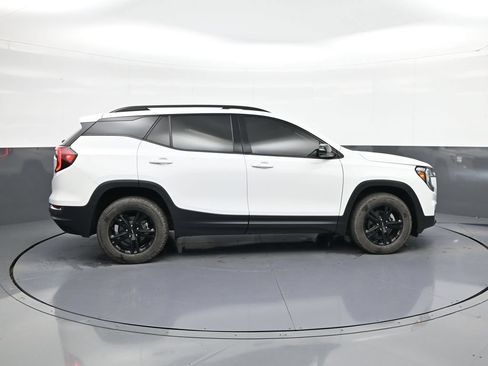Used 2024 GMC Terrain AT4 w/ Tech Package AWD/4WD image 8